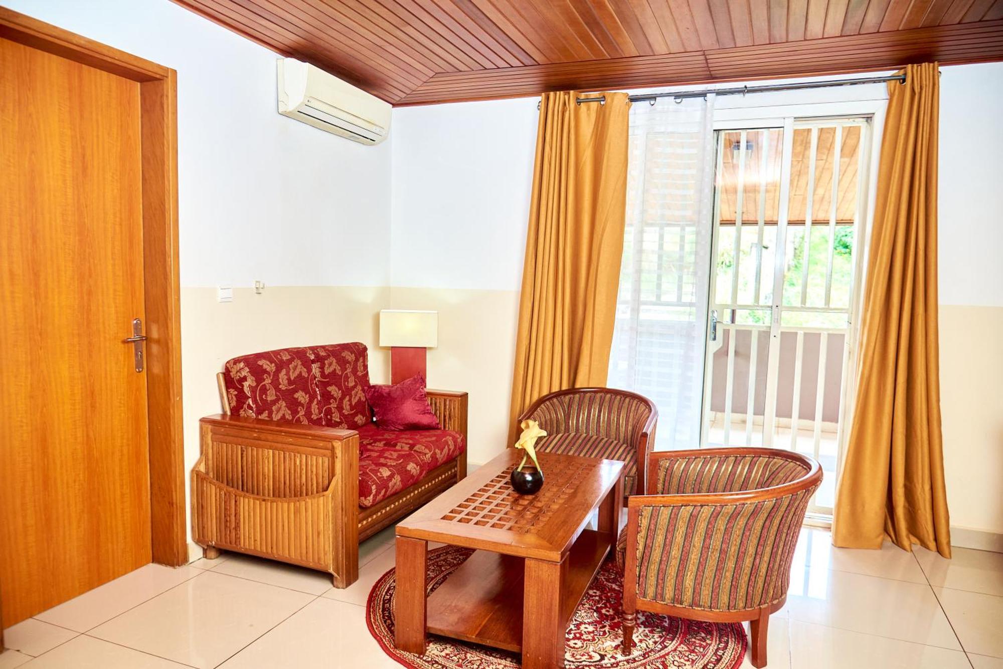 Congress Hotel Yaounde Exterior photo