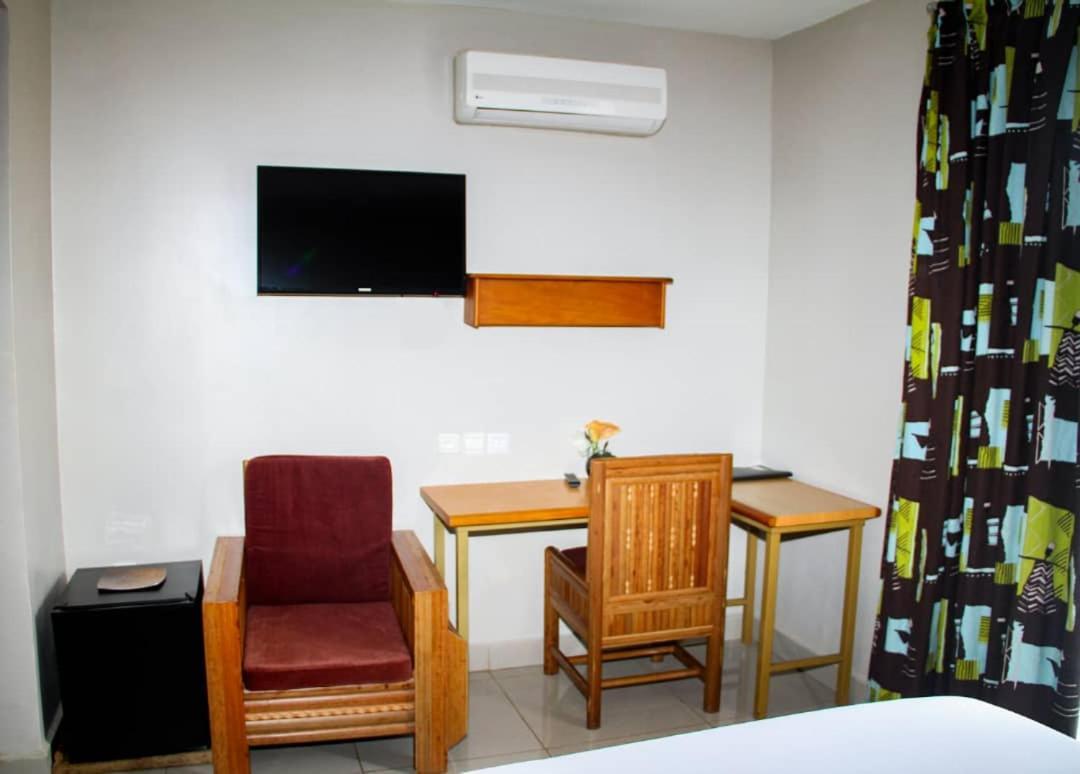 Congress Hotel Yaounde Exterior photo
